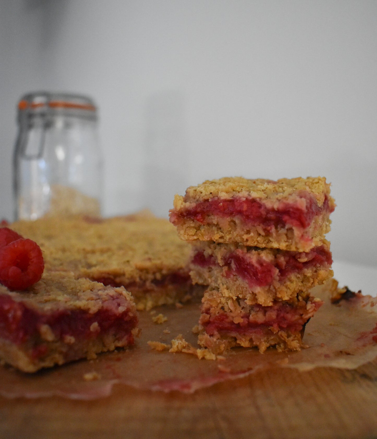 Raspberry Crumble Traybake