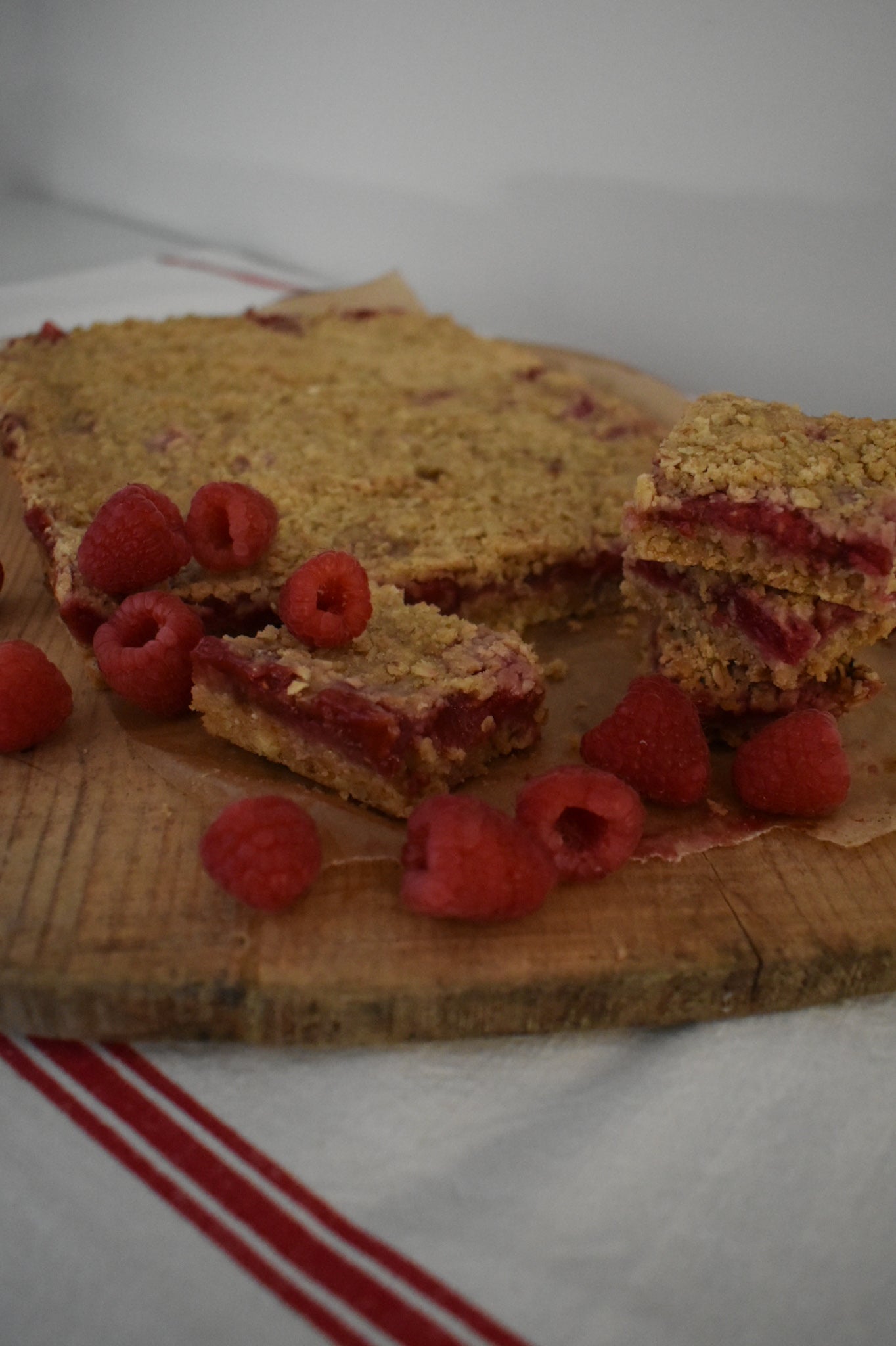 Raspberry Crumble Traybake