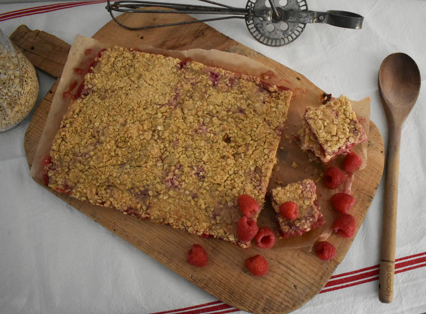 Raspberry Crumble Traybake