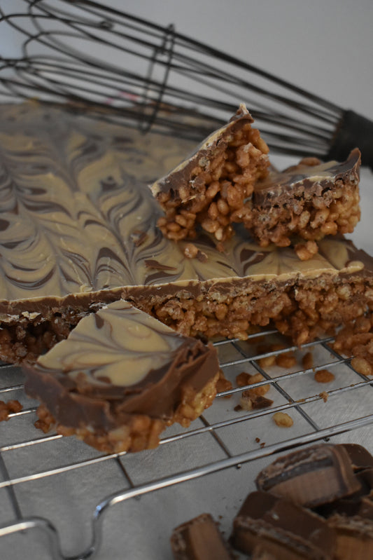 Mars Bar Crispy Traybake